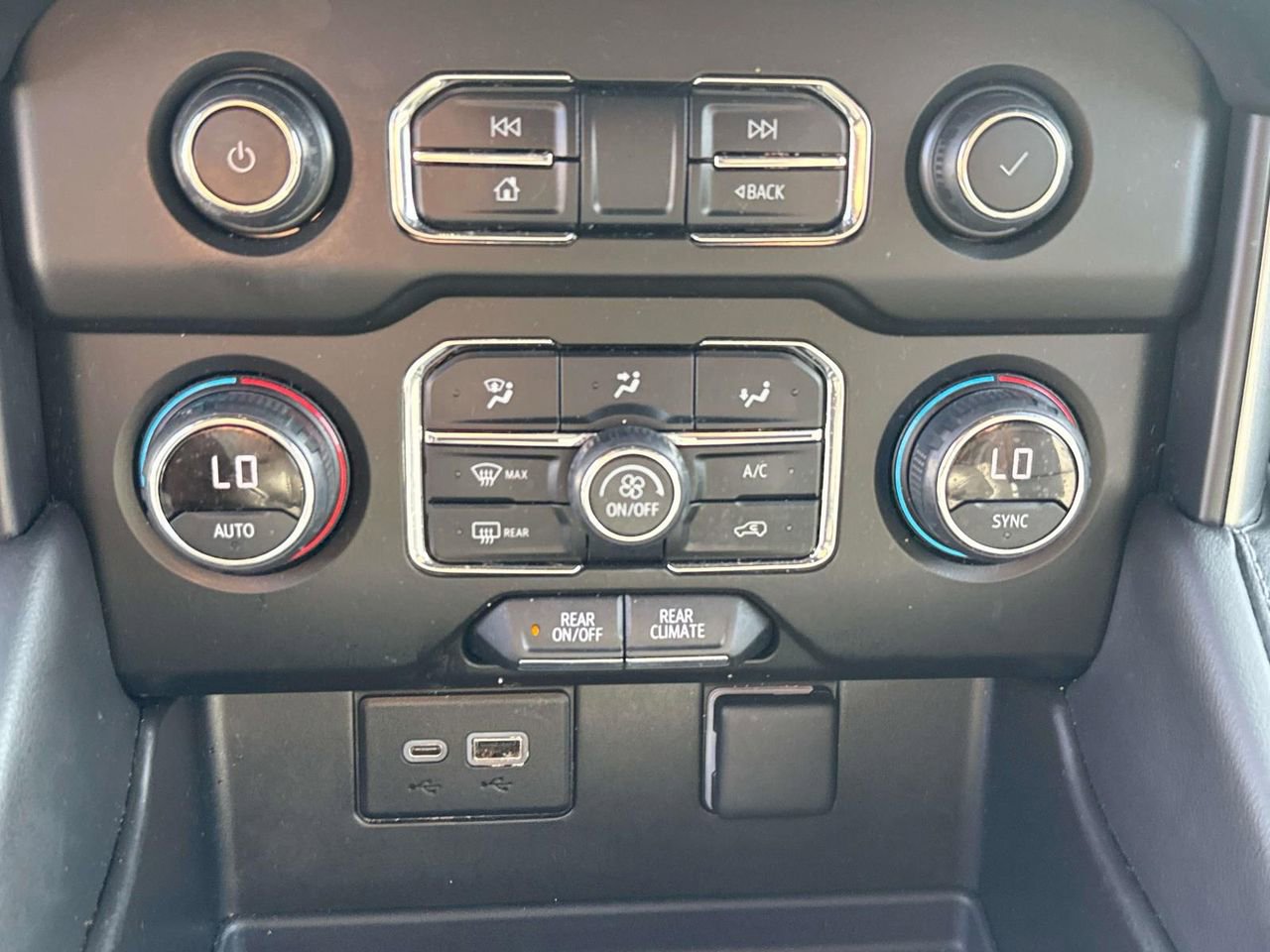 Used 2021 Chevrolet Tahoe LS image 16