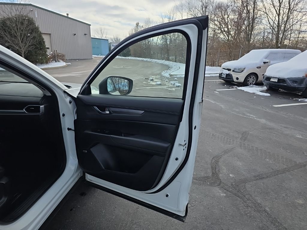 Used 2019 MAZDA CX-5 Touring image 92