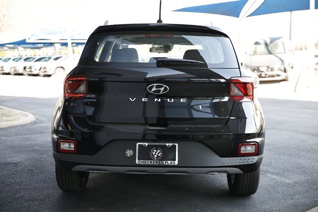 Used 2024 Hyundai Venue SEL image 9