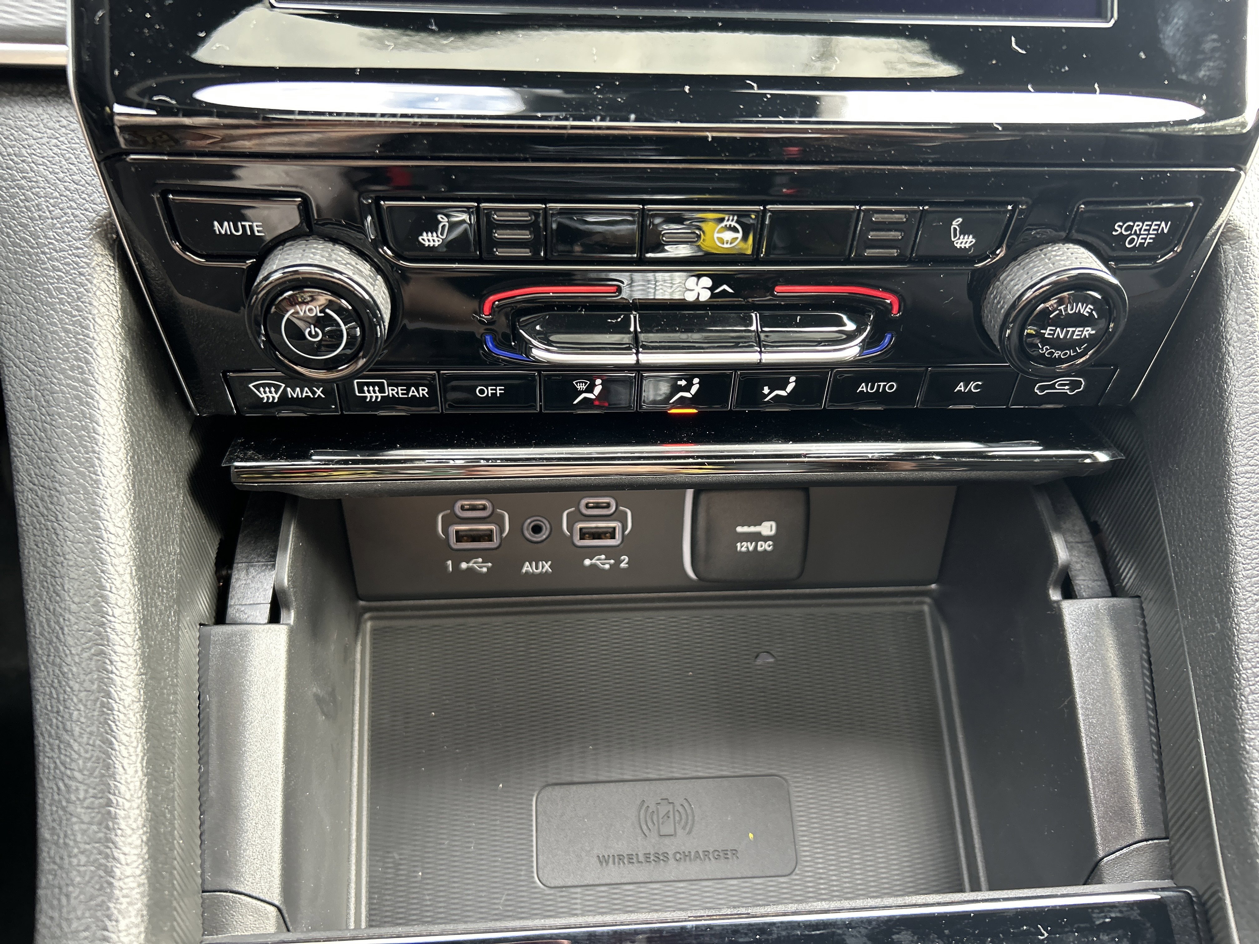 New 2025 Jeep Grand Cherokee Altitude image 48