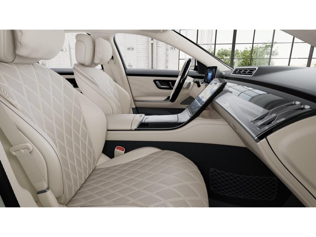 Used 2025 Mercedes-Benz S 580e 4MATIC Sedan image 4