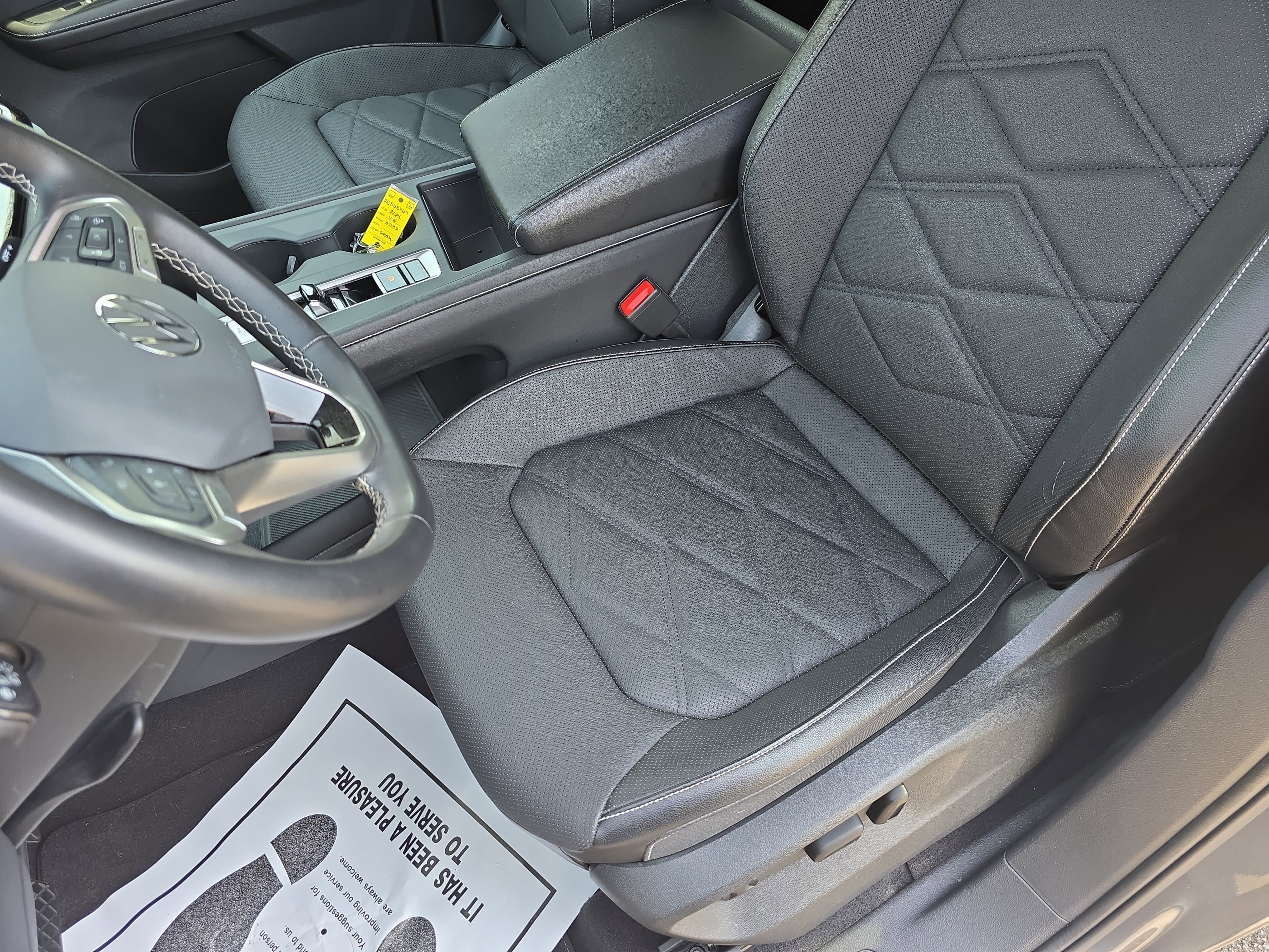 Used 2024 Volkswagen Atlas SE image 16