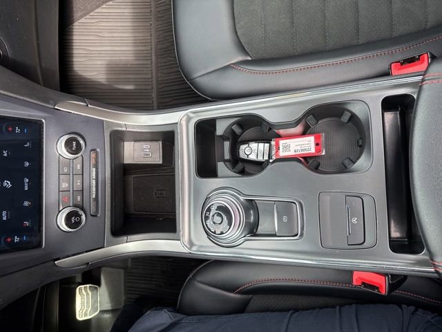 Used 2023 Ford Edge ST-Line image 16