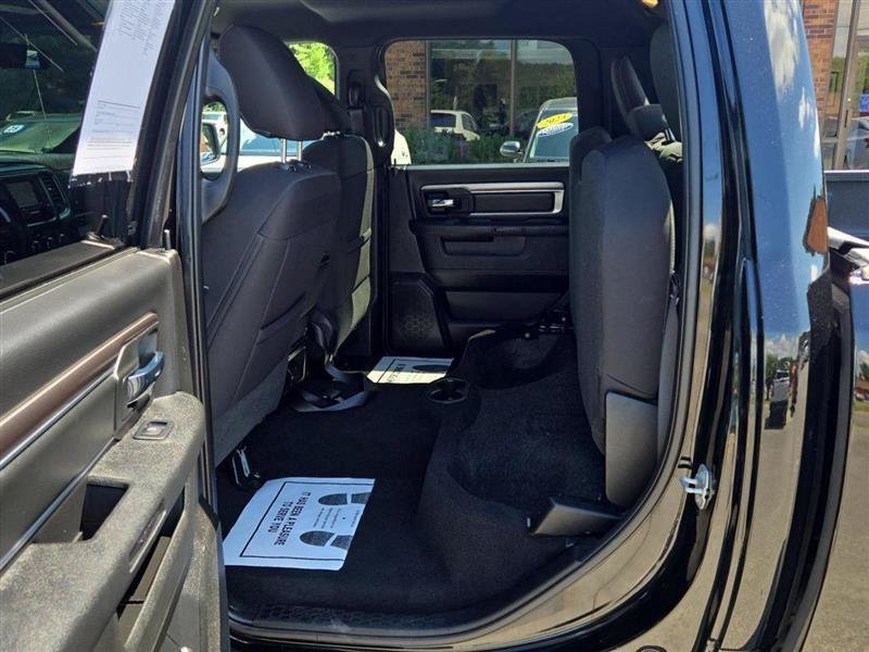 Used 2024 RAM 1500 Warlock AWD/4WD image 28