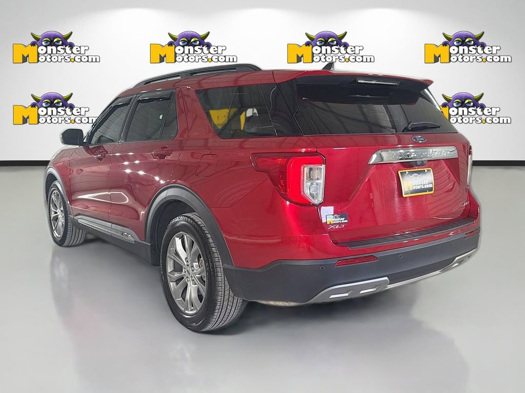 Used 2023 Ford Explorer XLT w/ Equipment Group 202A AWD/4WD image 7