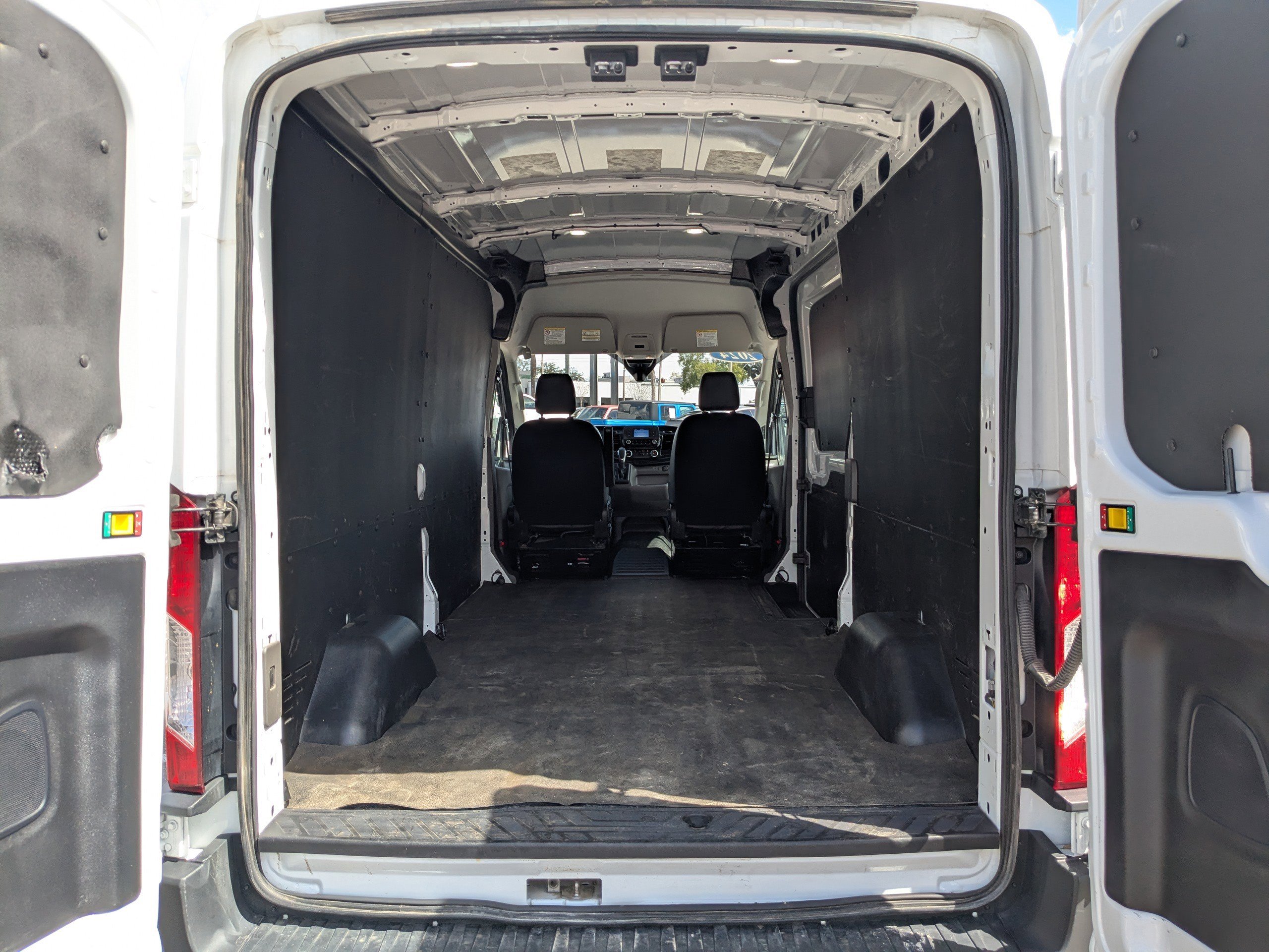 Used 2024 Ford Transit 250 Medium Roof w/ Load Area Protection Package image 13