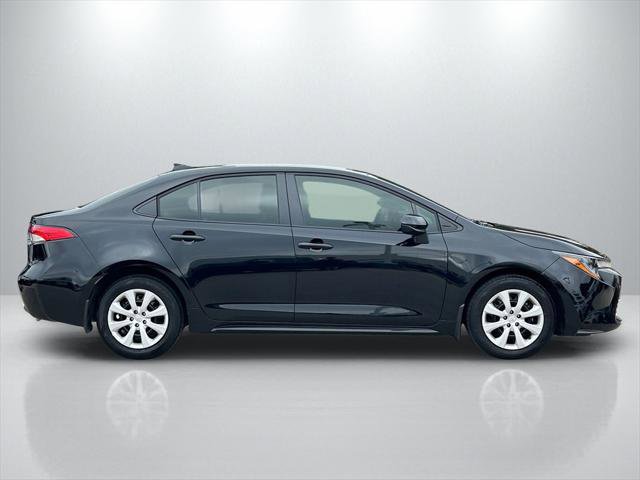 Certified 2025 Toyota Corolla LE image 4