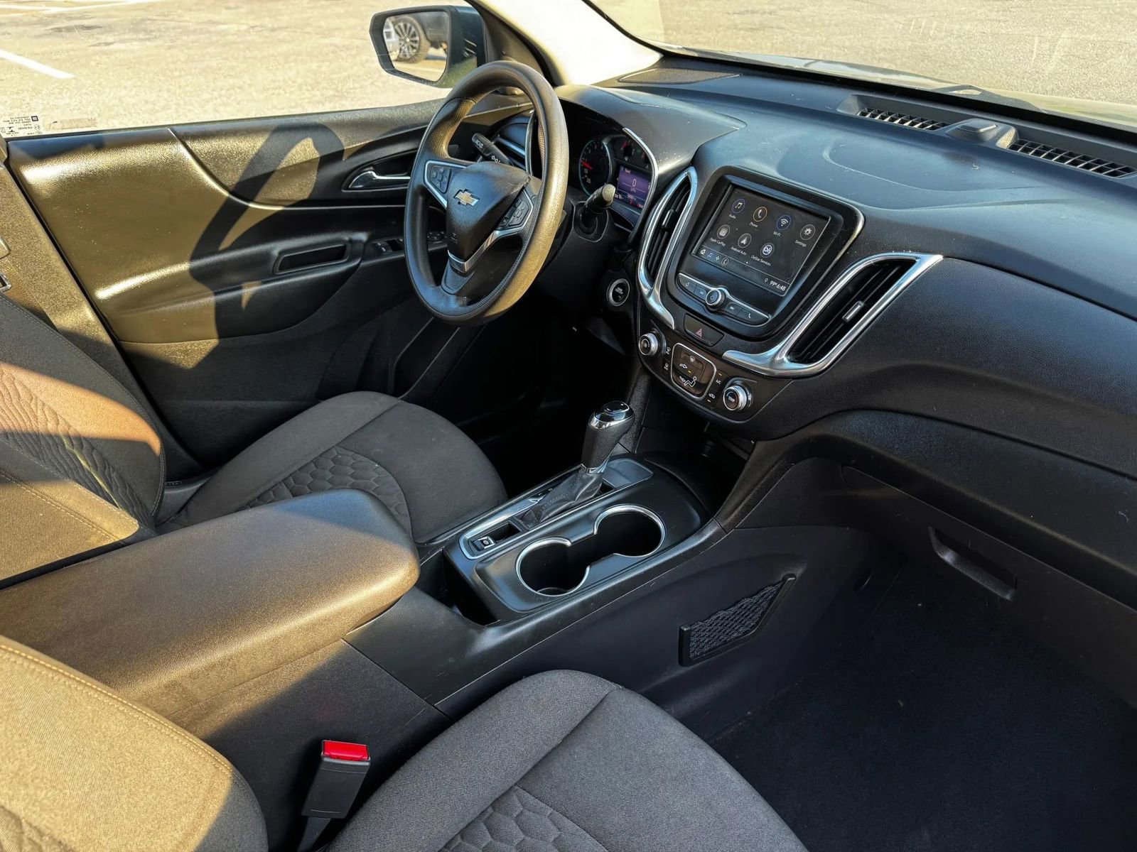 Used 2019 Chevrolet Equinox LT FWD image 3