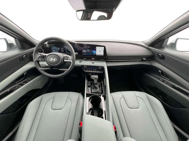 New 2025 Hyundai Elantra Limited image 13