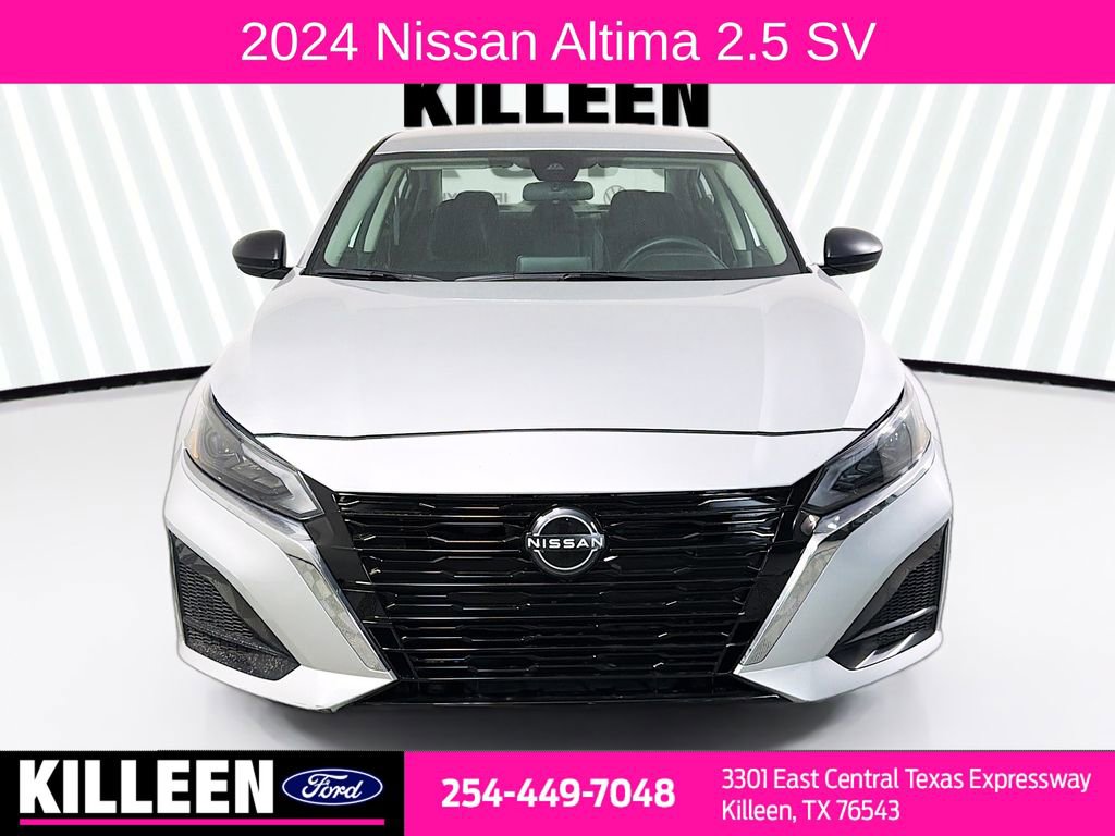 Used 2024 Nissan Altima 2.5 SV FWD image 2