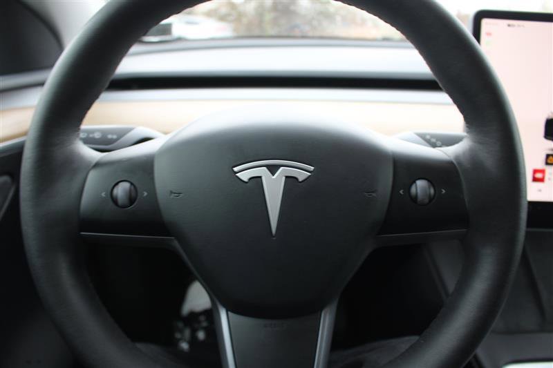 Used 2023 Tesla Model Y Long Range image 13
