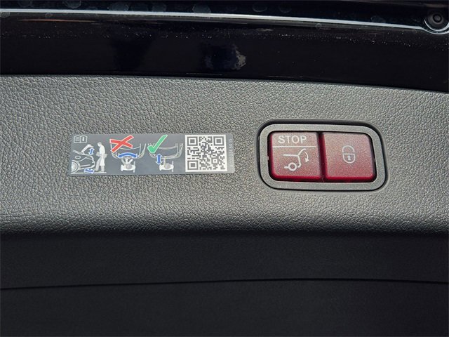 New 2025 Mercedes-Benz GLC 350e 4MATIC image 30