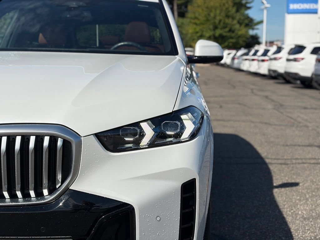 Used 2024 BMW X5 xDrive40i w/ Executive Package AWD/4WD image 4