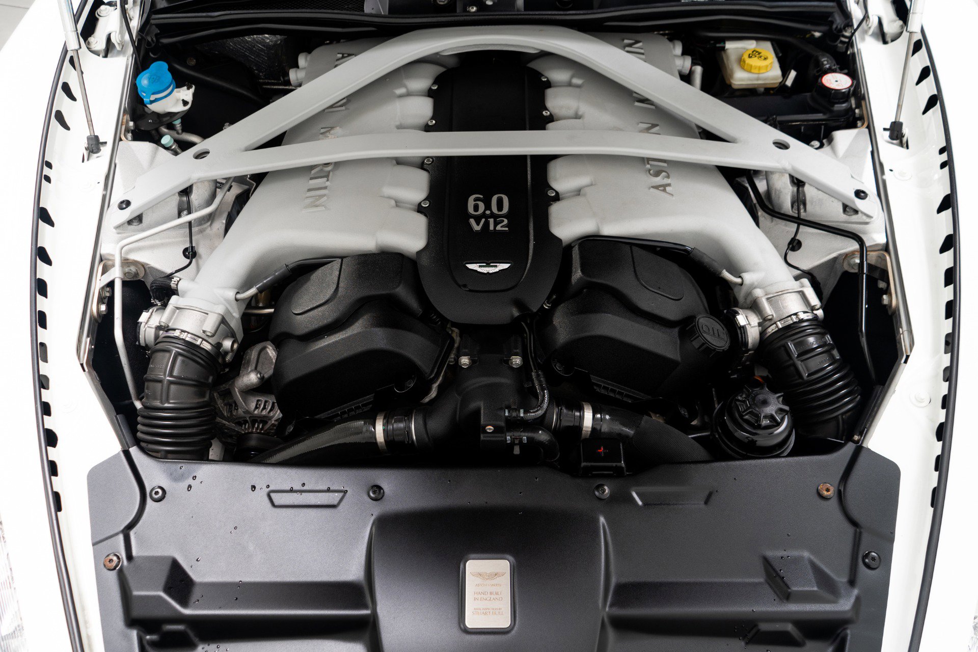 Used 2014 Aston Martin DB9 Volante image 12