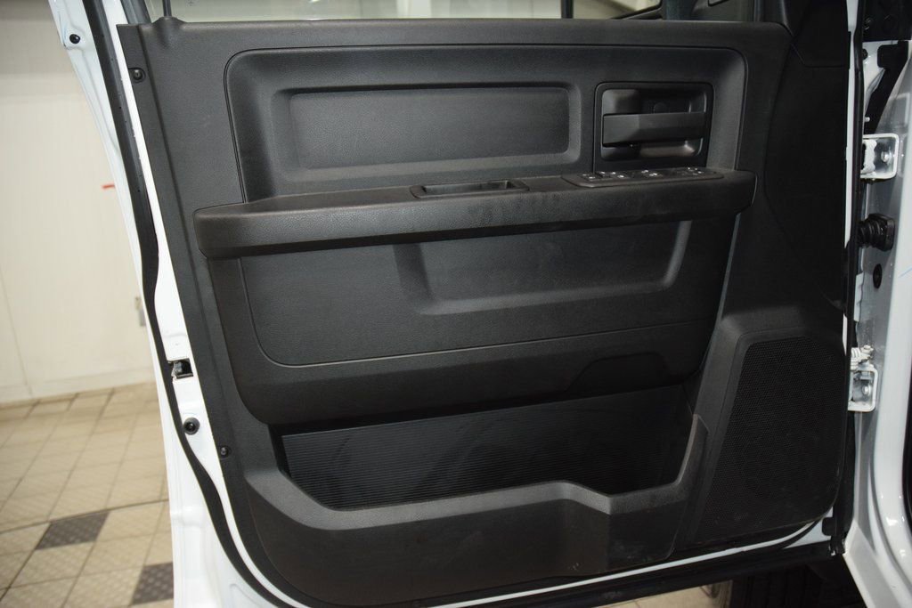 Used 2025 RAM 5500 Tradesman w/ Safety Group image 37