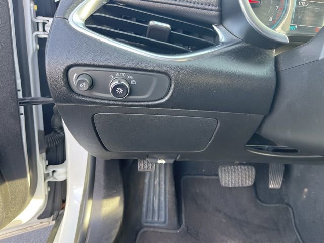 Used 2016 Chevrolet Malibu LT w/ Leather Package image 31