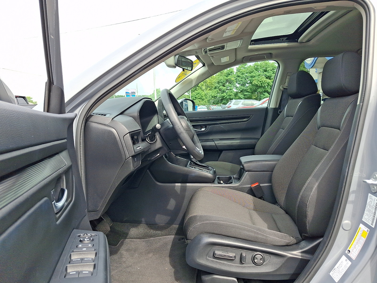 Used 2025 Honda CR-V EX image 14