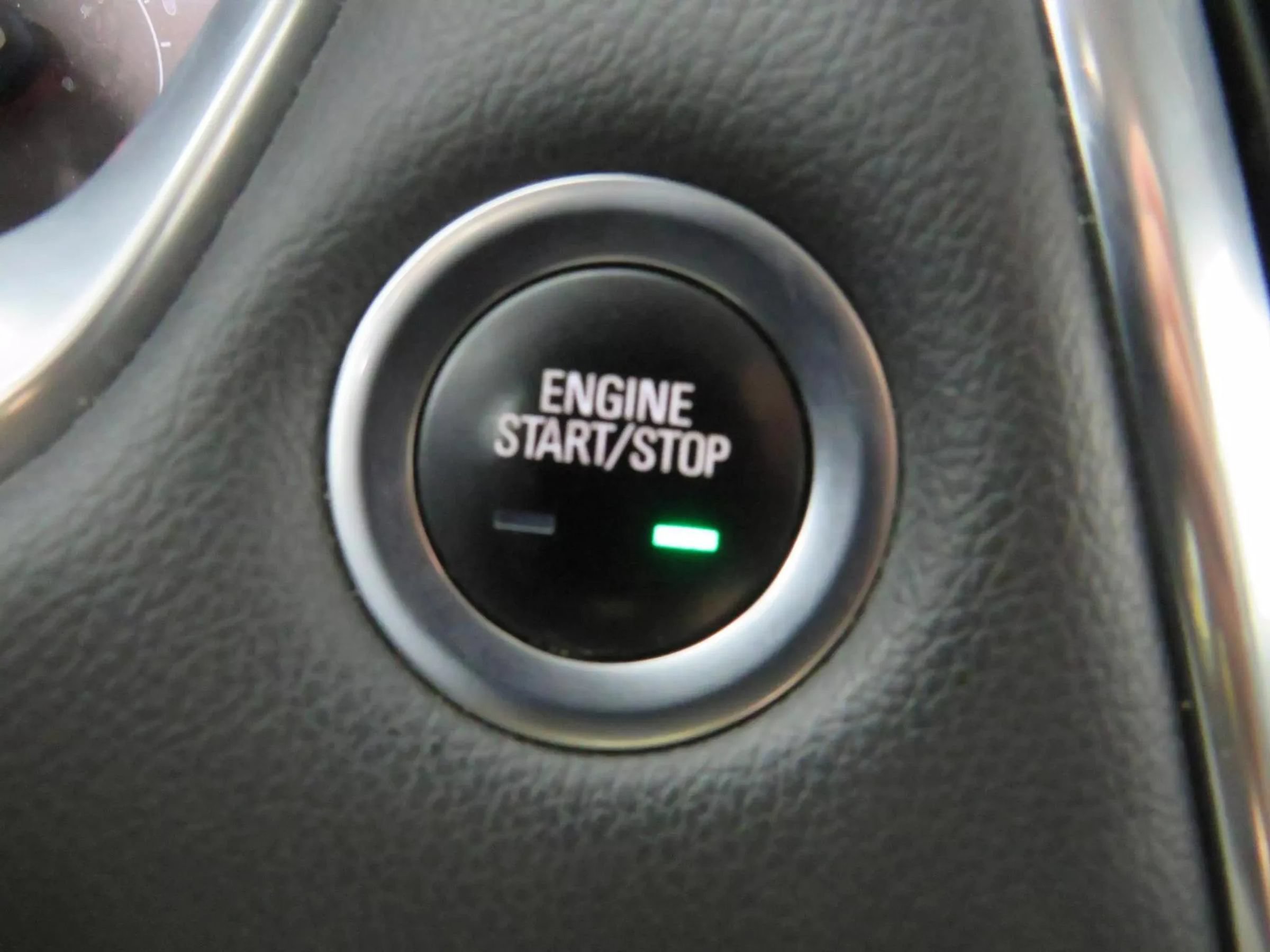 Used 2021 Chevrolet Traverse RS FWD image 18