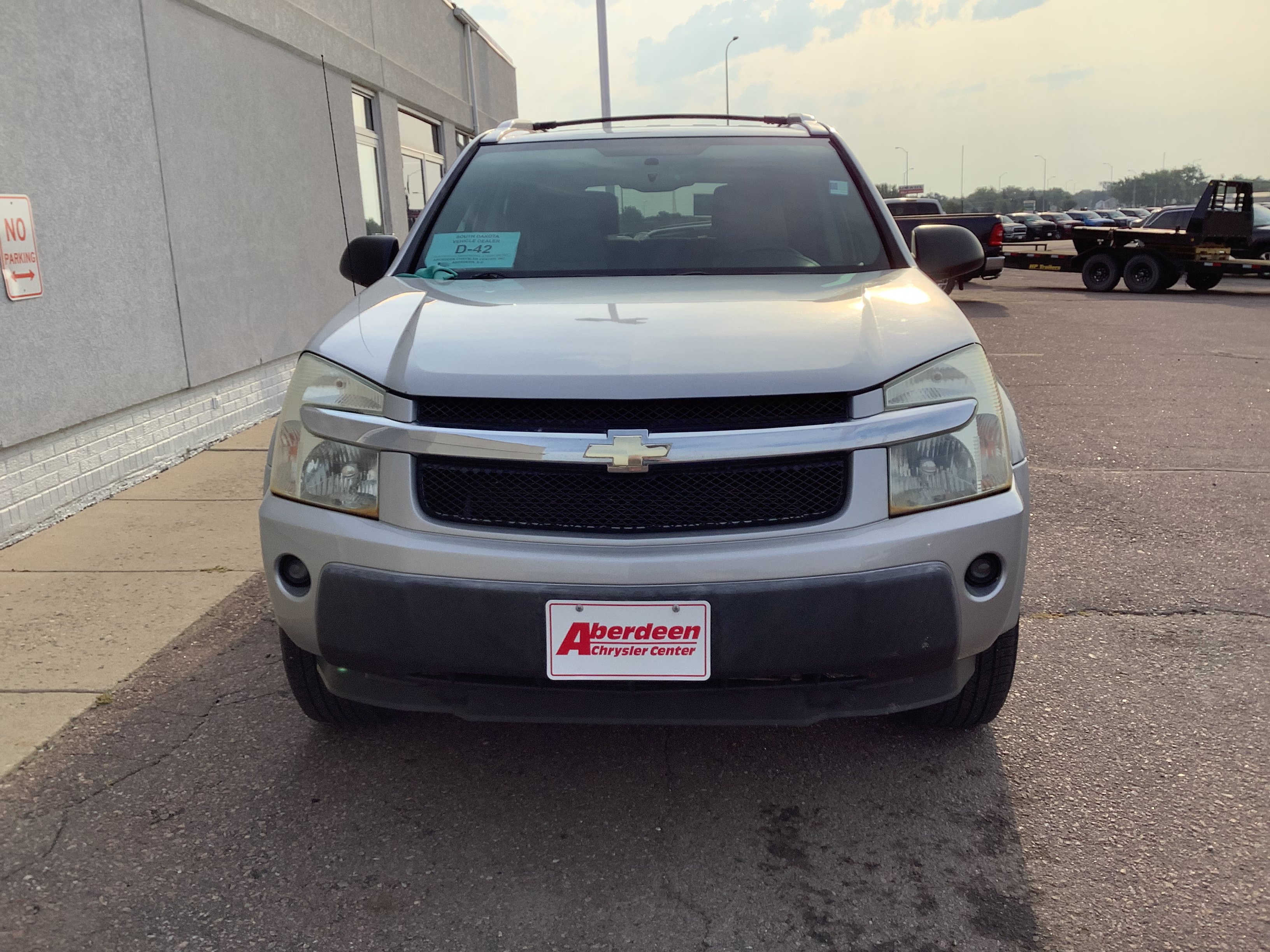 Used 2005 Chevrolet Equinox LT w/ Preferred Equipment Group AWD/4WD image 3