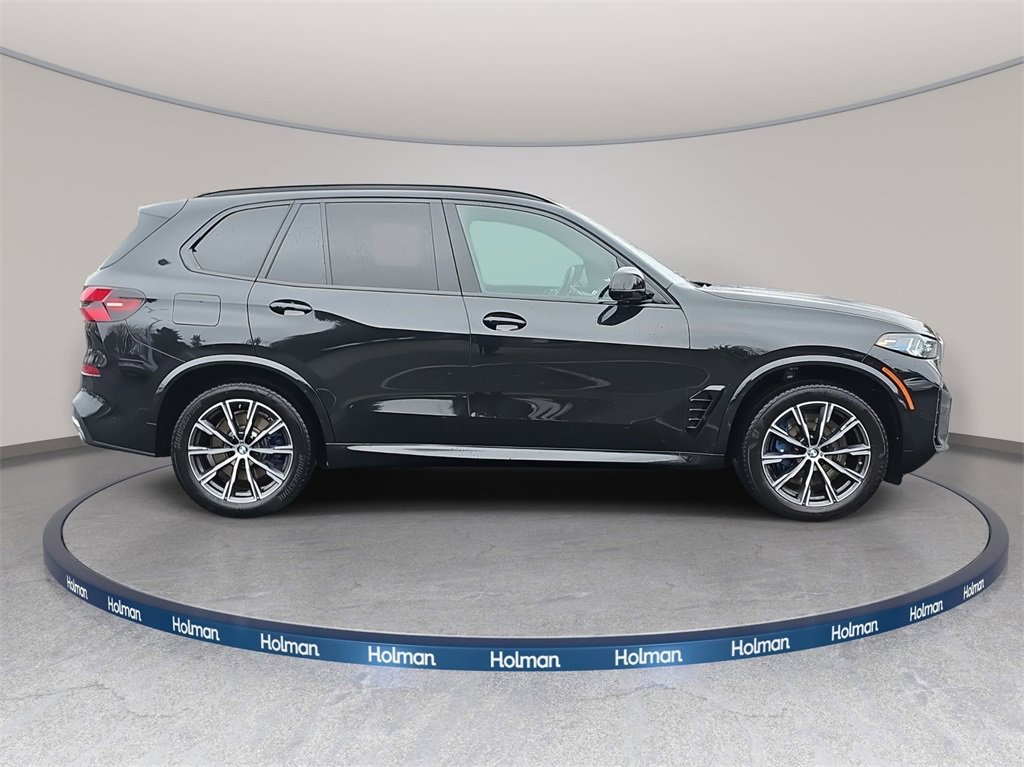 Used 2025 BMW X5 M60i w/ Climate Comfort Package image 5