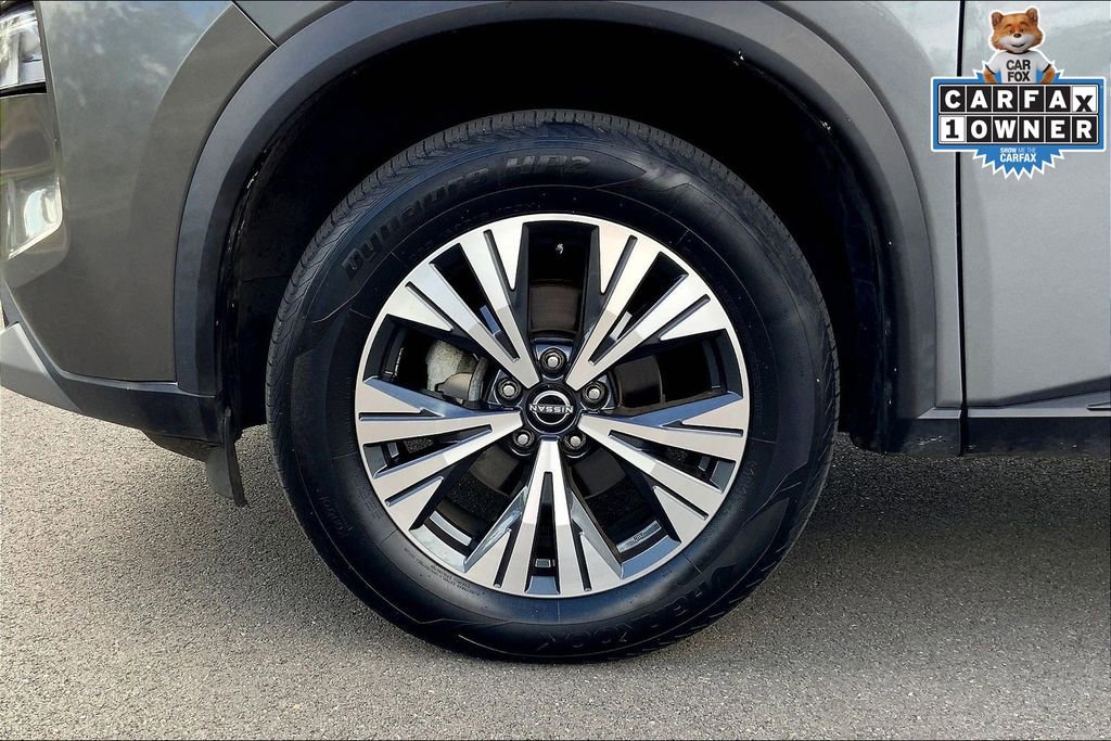 Used 2023 Nissan Rogue SV image 9