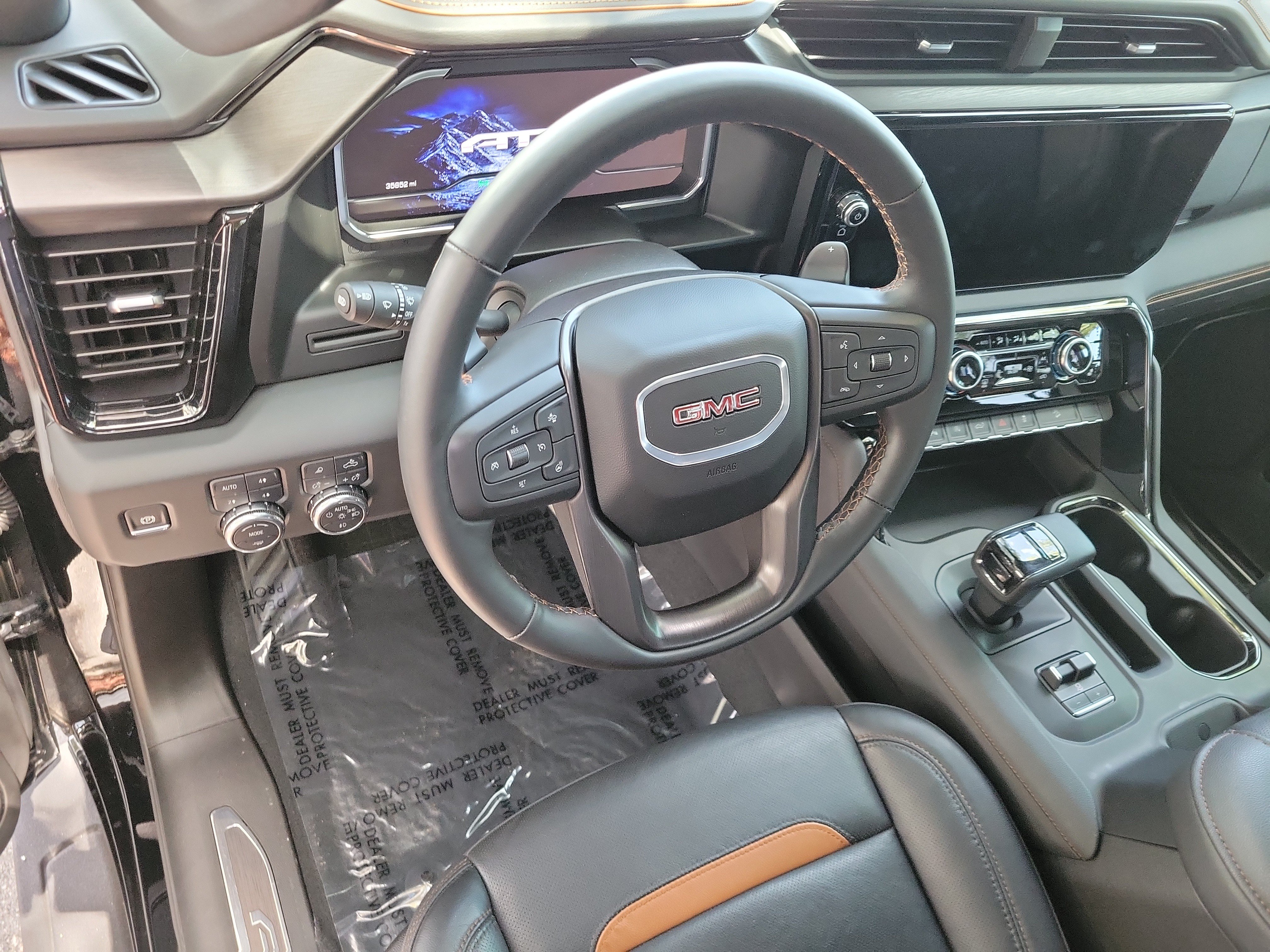 Used 2025 GMC Sierra 1500 AT4 w/ AT4 Premium Package AWD/4WD image 14
