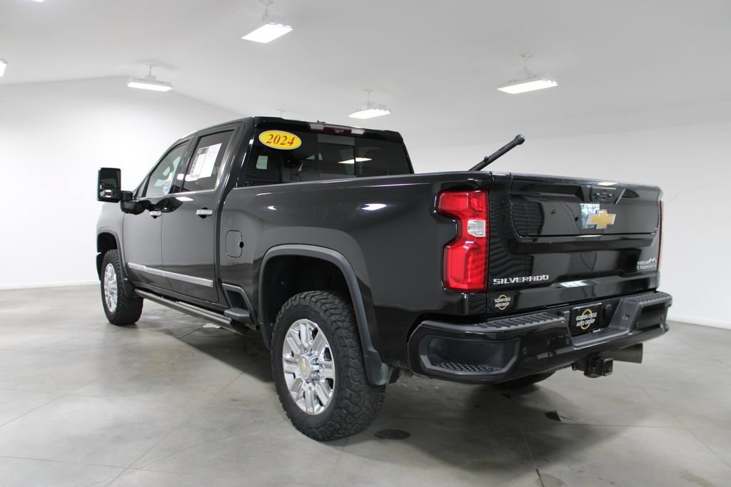 Used 2024 Chevrolet Silverado 2500 High Country w/ High Country Premium Package AWD/4WD image 7