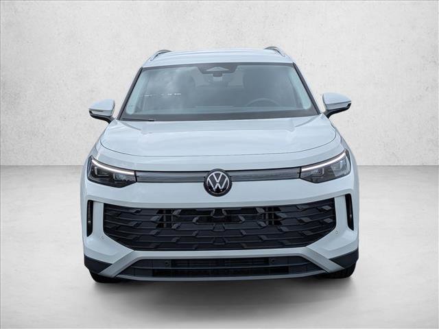 New 2026 Volkswagen Tiguan SE image 2