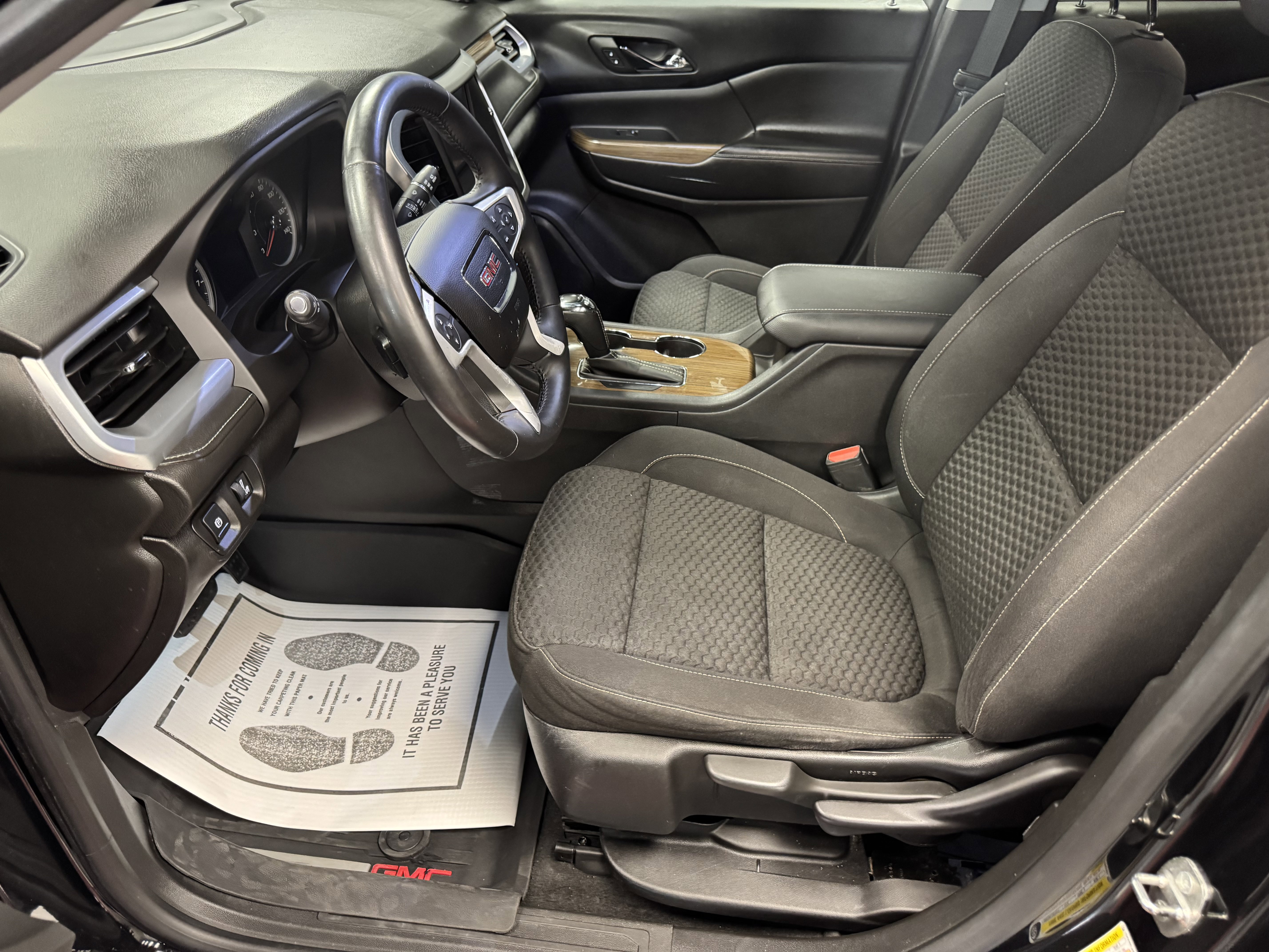 Used 2017 GMC Acadia SLE w/ LPO, Floor Liner Package image 9