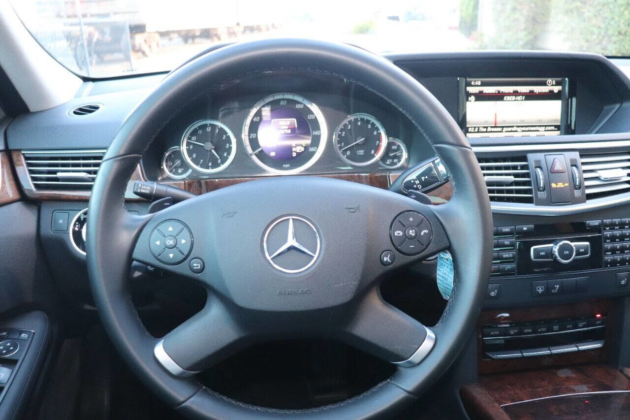 Used 2013 Mercedes-Benz E 350 Sedan image 25