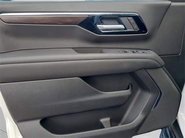 New 2026 Chevrolet Suburban LS w/ LPO, Dark Essentials Package image 19