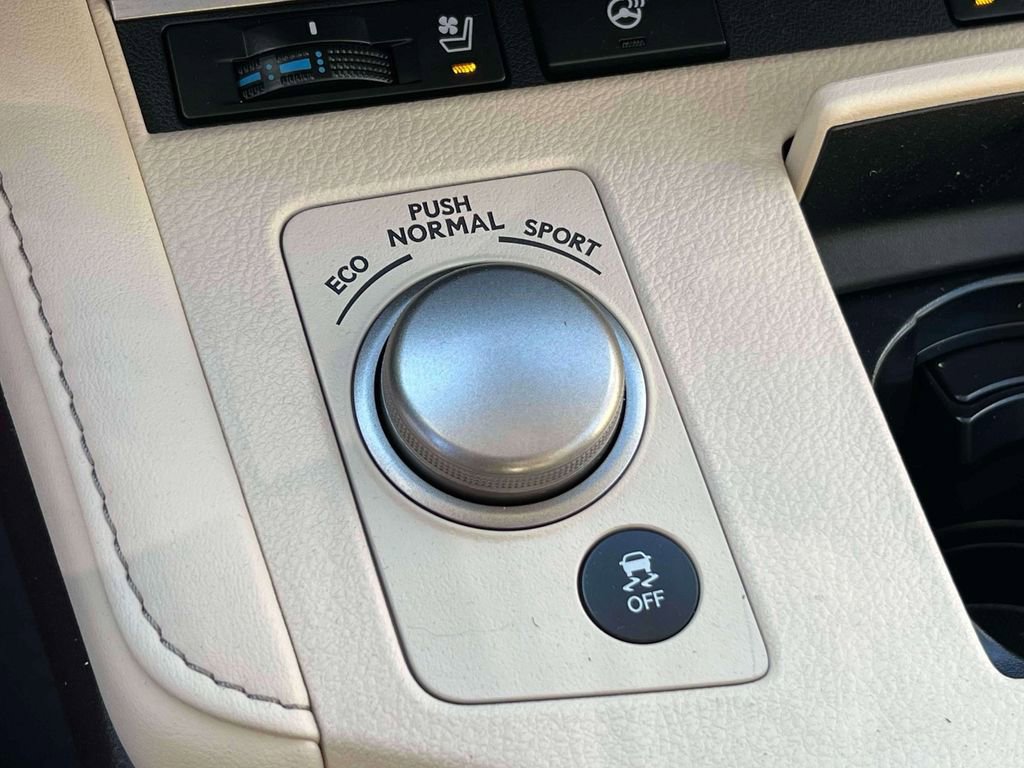 Used 2017 Lexus ES 350 w/ Navigation System Package image 31