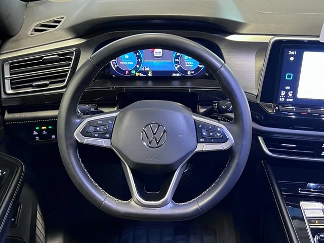 Certified 2024 Volkswagen Atlas Cross Sport SE FWD image 20