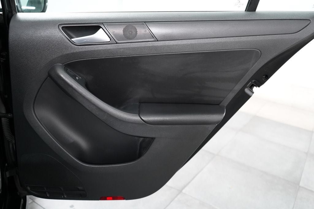 Used 2012 Volkswagen Jetta SE FWD image 31
