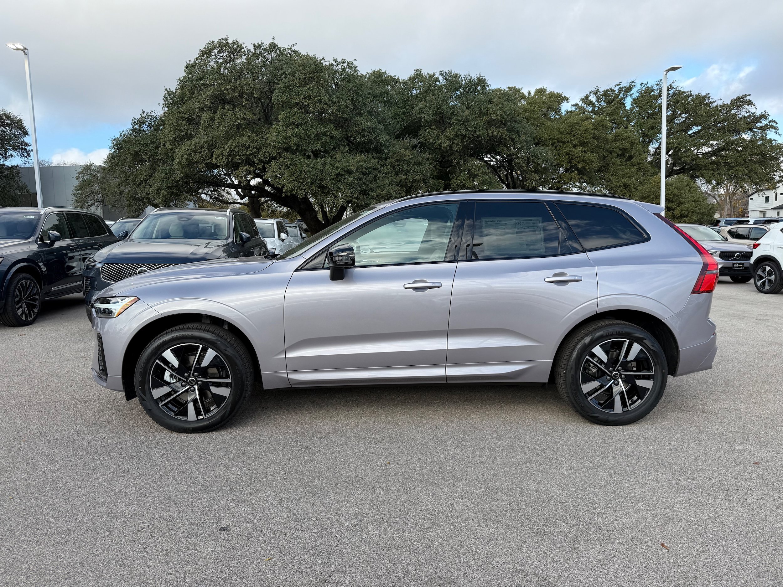 New 2026 Volvo XC60 B5 Core AWD/4WD image 3