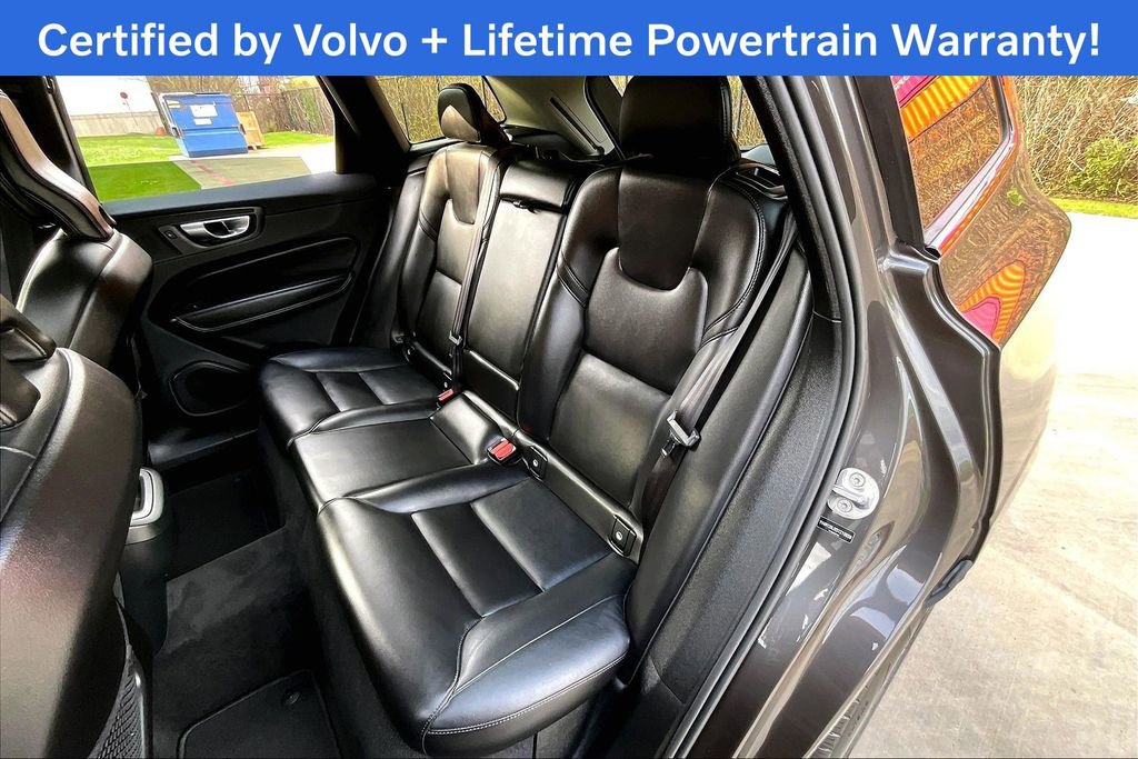 Used 2025 Volvo XC60 B5 Core image 34