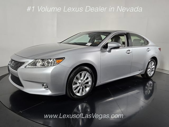 Used 2014 Lexus ES 300h w/ Luxury Package w/Bamboo Trim FWD image 2