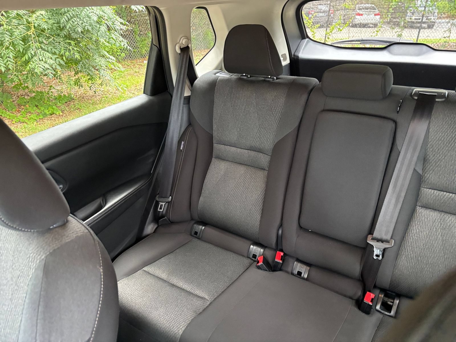 Used 2025 Nissan Rogue SV FWD image 40