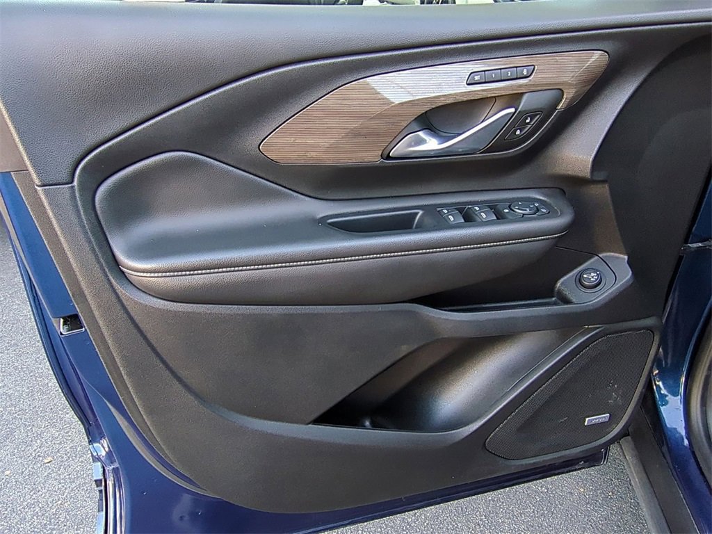 Used 2022 GMC Terrain Denali w/ Denali Premium Package image 25