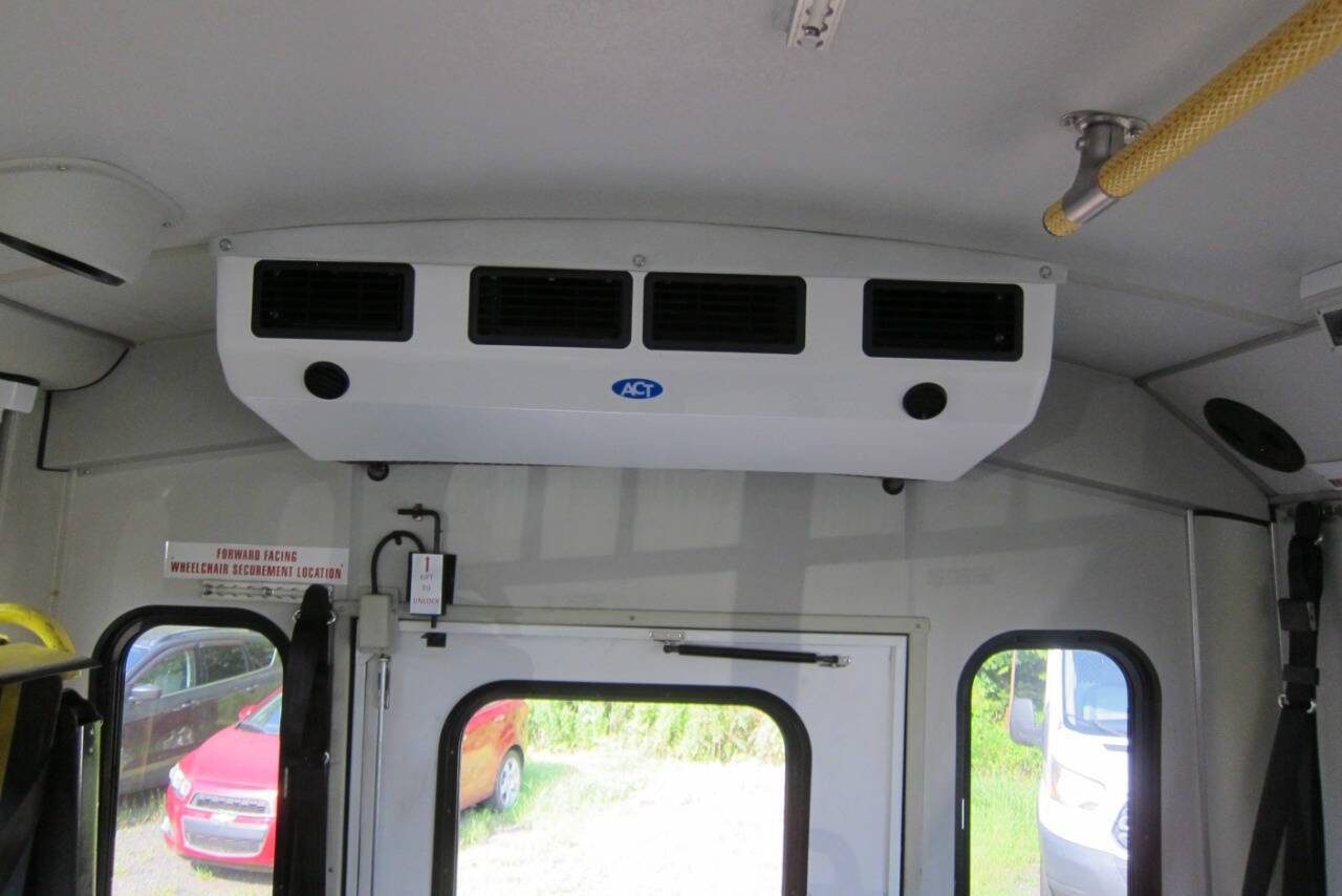 Used 2014 Ford E-450 and Econoline 450 Super Duty w/ Shuttle Bus Prep Package image 21