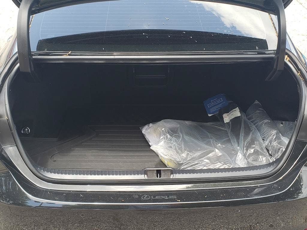 Used 2023 Lexus ES 350 w/ Premium Package FWD image 8