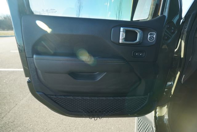 Used 2021 Jeep Gladiator Overland w/ LED Lighting Group image 14