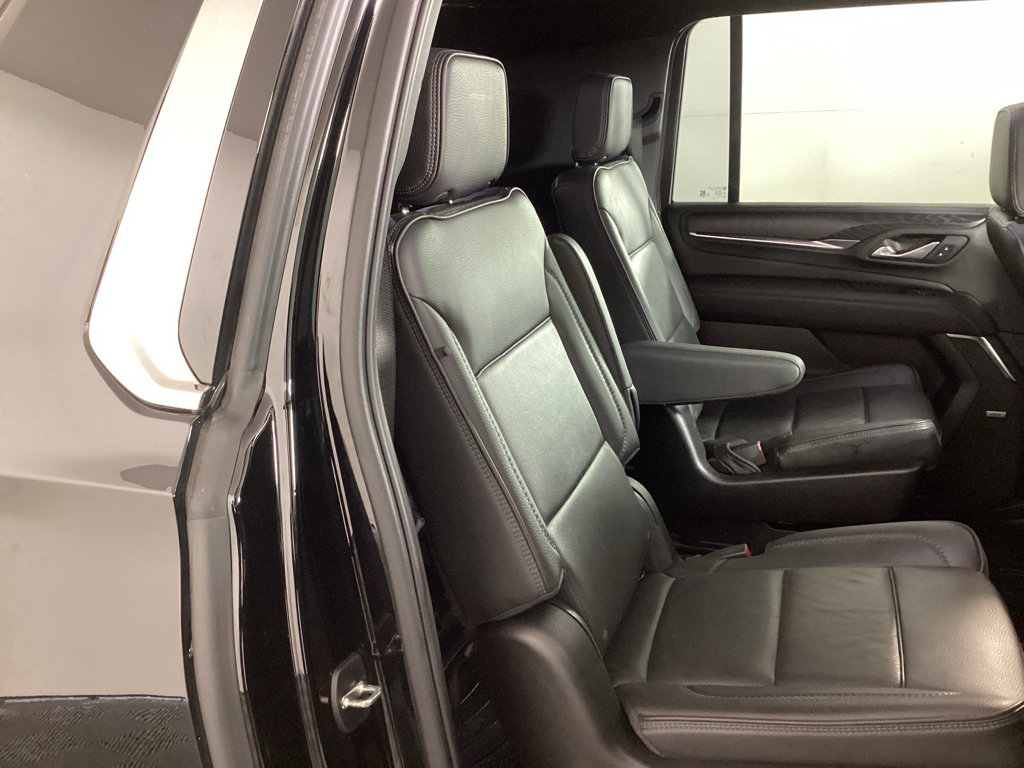 Used 2022 GMC Yukon XL Denali AWD/4WD image 11