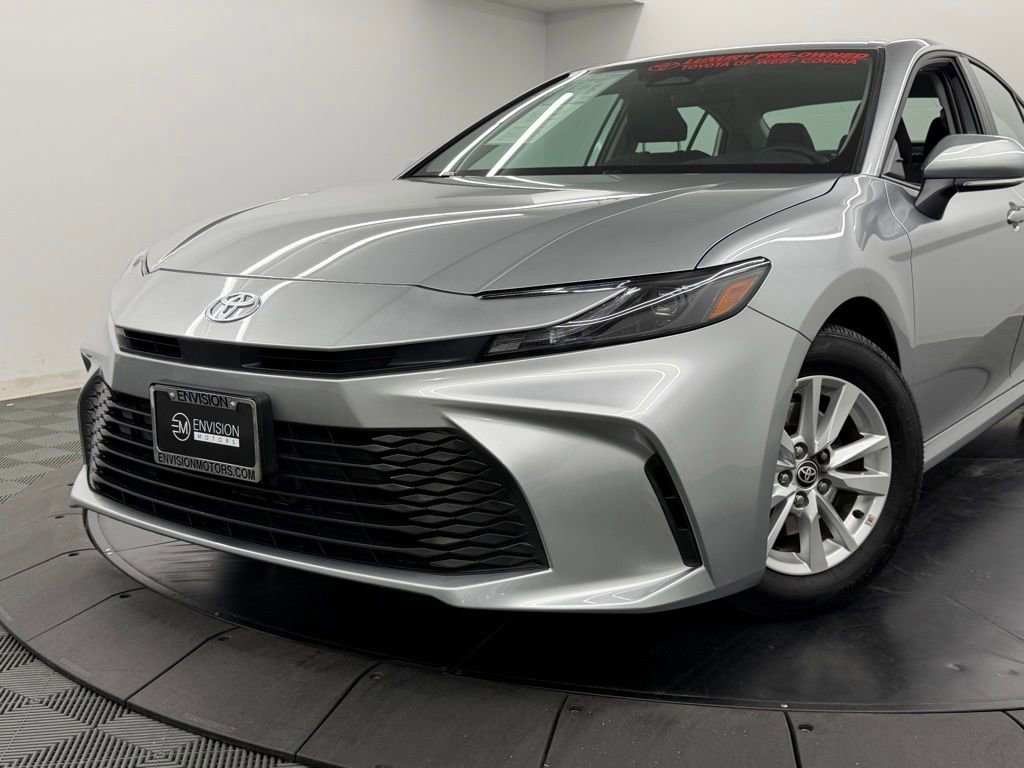 Used 2026 Toyota Camry LE FWD image 3