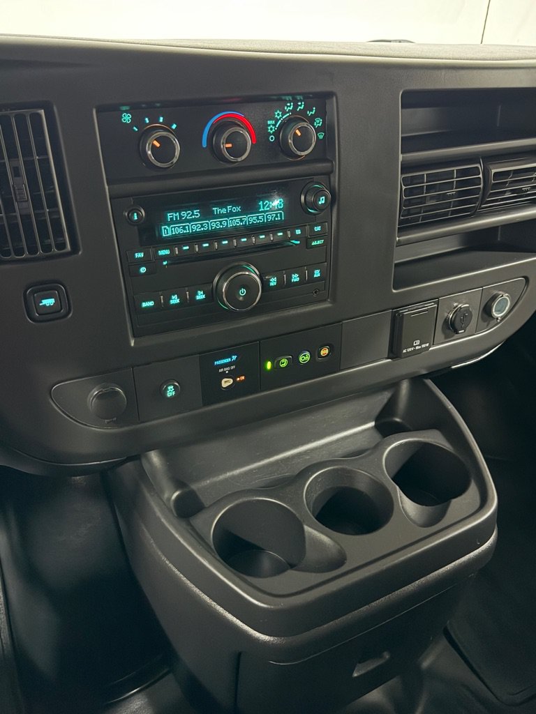 Used 2017 Chevrolet Express 3500 LT w/ LT Preferred Equipment Group RWD image 13