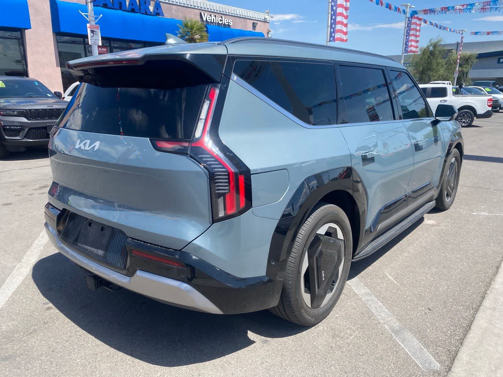 Used 2024 Kia EV9 Land AWD/4WD image 7