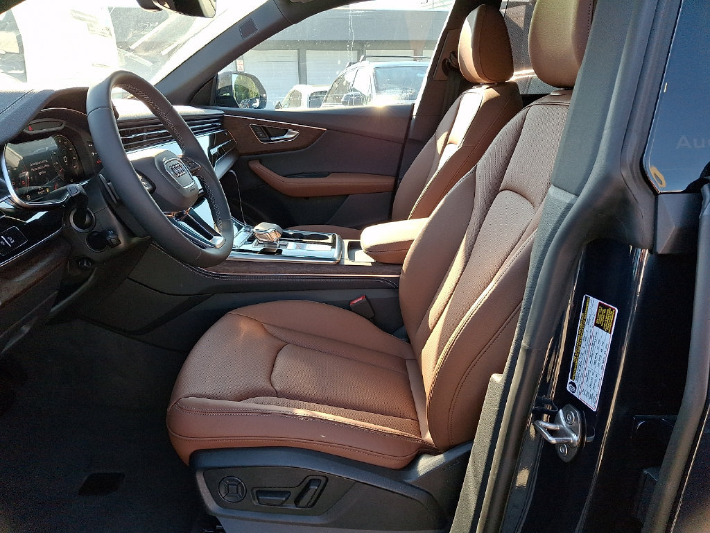 New 2027 Audi Q8 Premium Plus AWD/4WD image 7