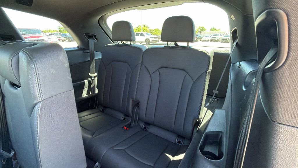 Used 2021 Audi Q7 3.0T Premium w/ Convenience Package image 26
