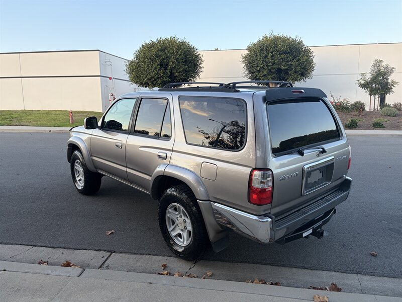 Used 2002 Toyota 4Runner SR5 w/ Upgrade Value Pkg 2 AWD/4WD image 11
