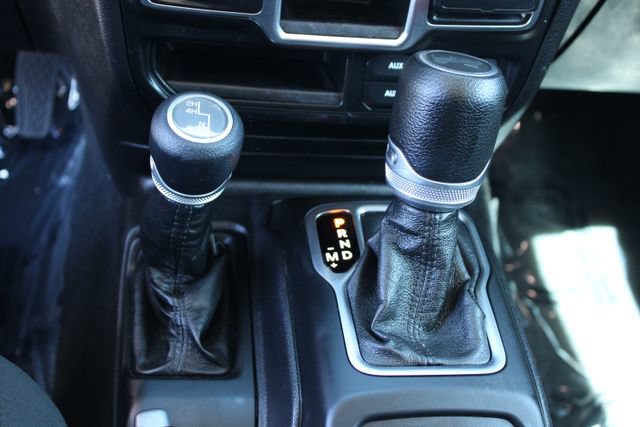 Used 2021 Jeep Wrangler Unlimited Sport AWD/4WD image 16